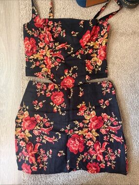 Floral Two-Piece Crop Top & Skirt Set - Black with Red Floral